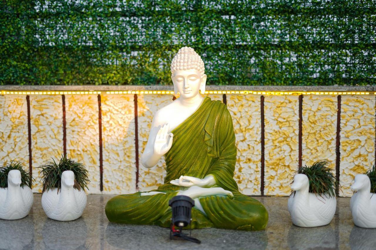 The Eleganza Hotell Jhājra Eksteriør bilde