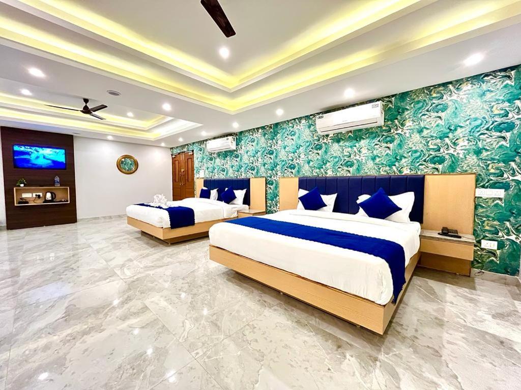 The Eleganza Hotell Jhājra Eksteriør bilde